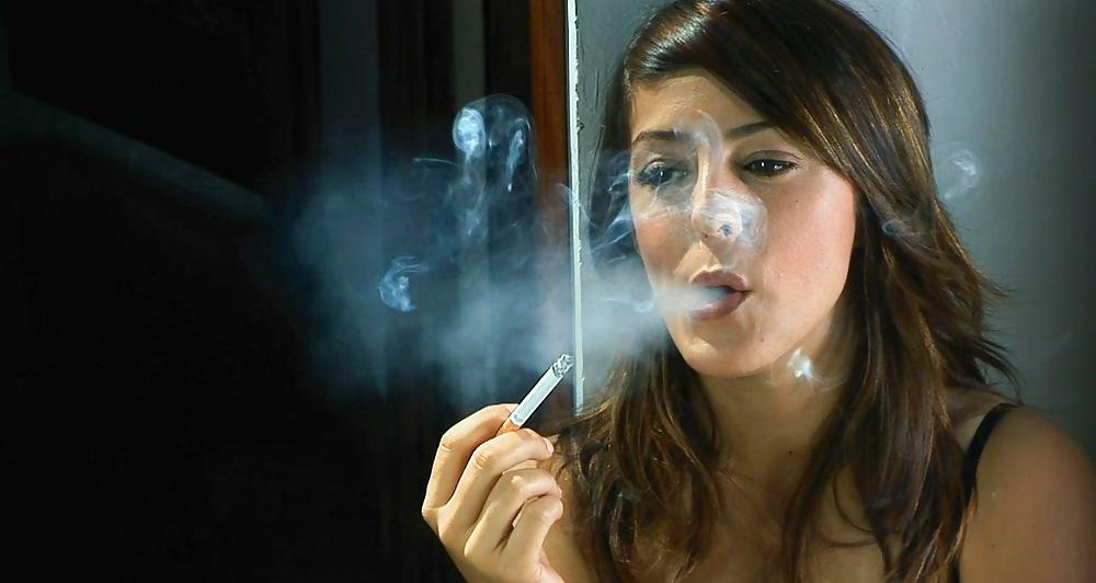 25P Glamour Smoking: Rebecca