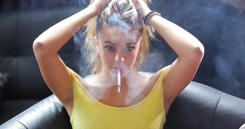 25P Glamour Smoking: Rym