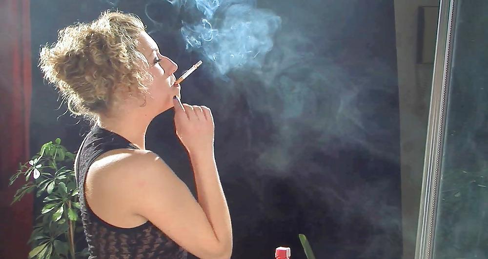 25P Glamour Smoking: Soroaya