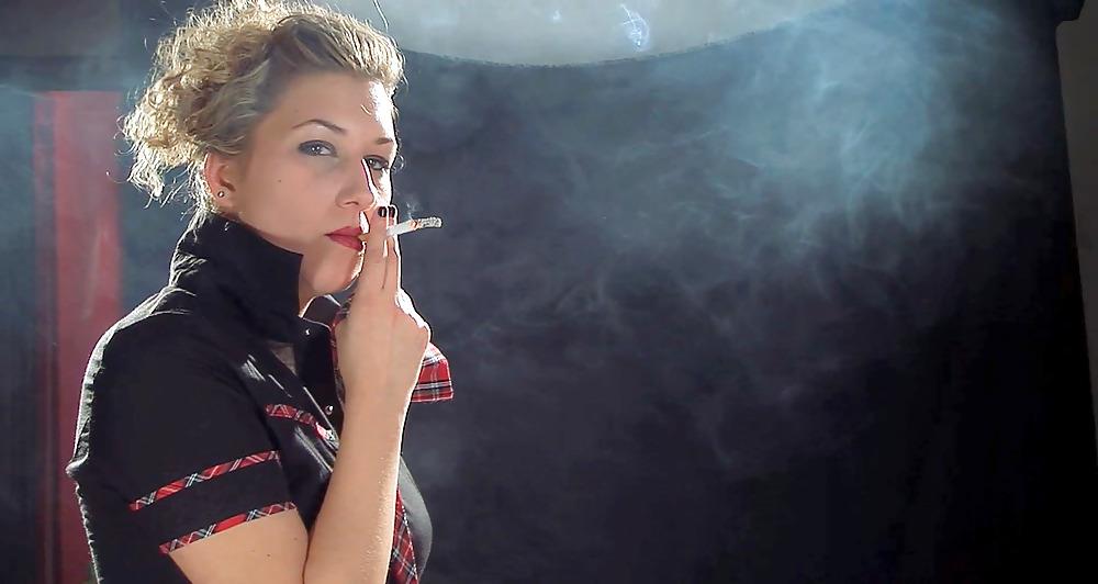 25P Glamour Smoking: Soroaya