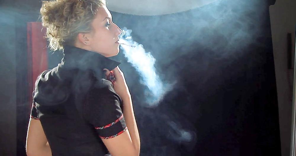 25P Glamour Smoking: Soroaya