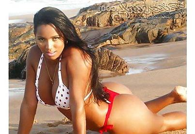 25P Brazilian Woman 21