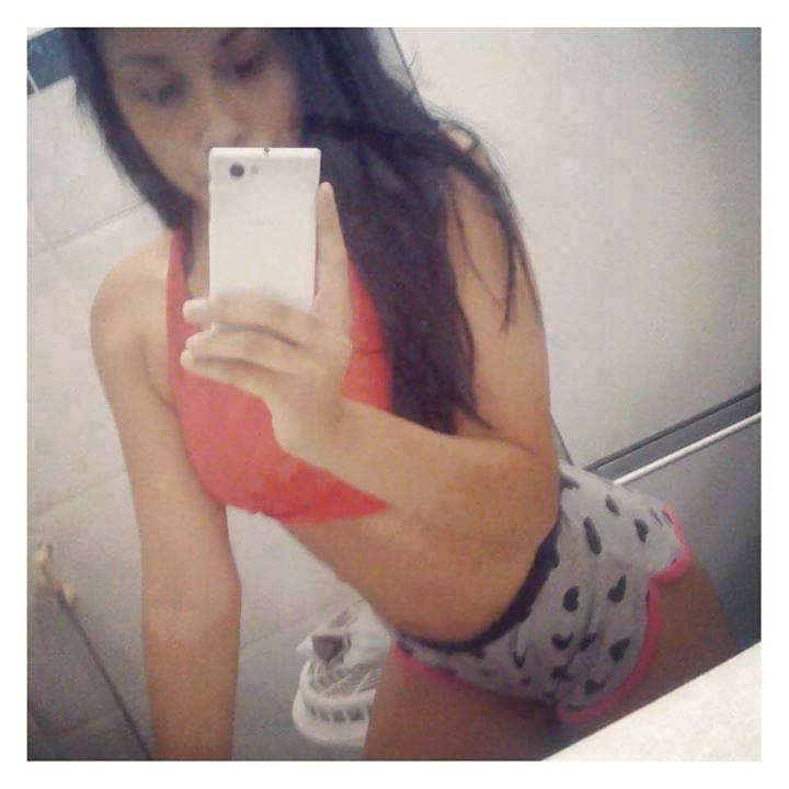 25P Brazilian Woman 21