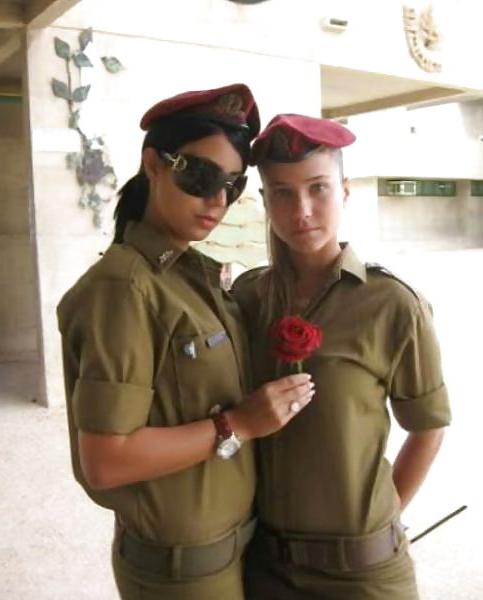 25P Jewish women