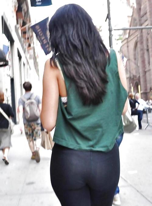 25P Girls in tight pants 6