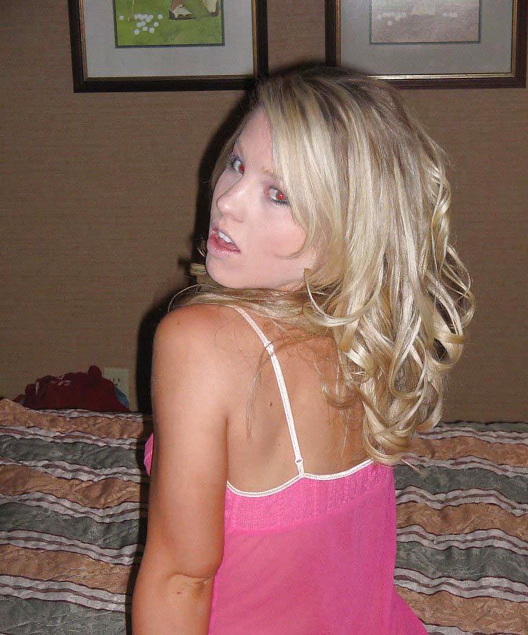 25P Hot Military Wife