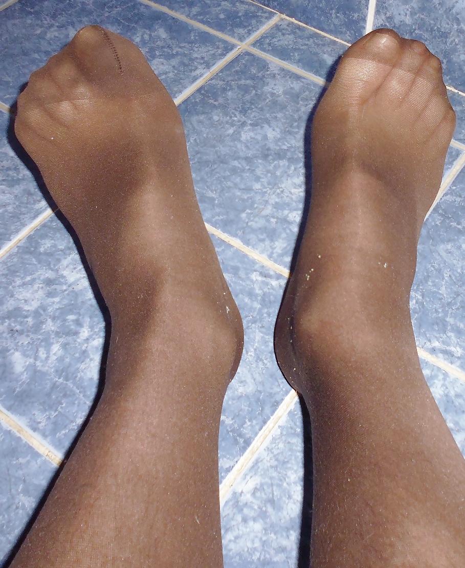 6P Me in wife nylon and her thong of today, feet, ass and toes