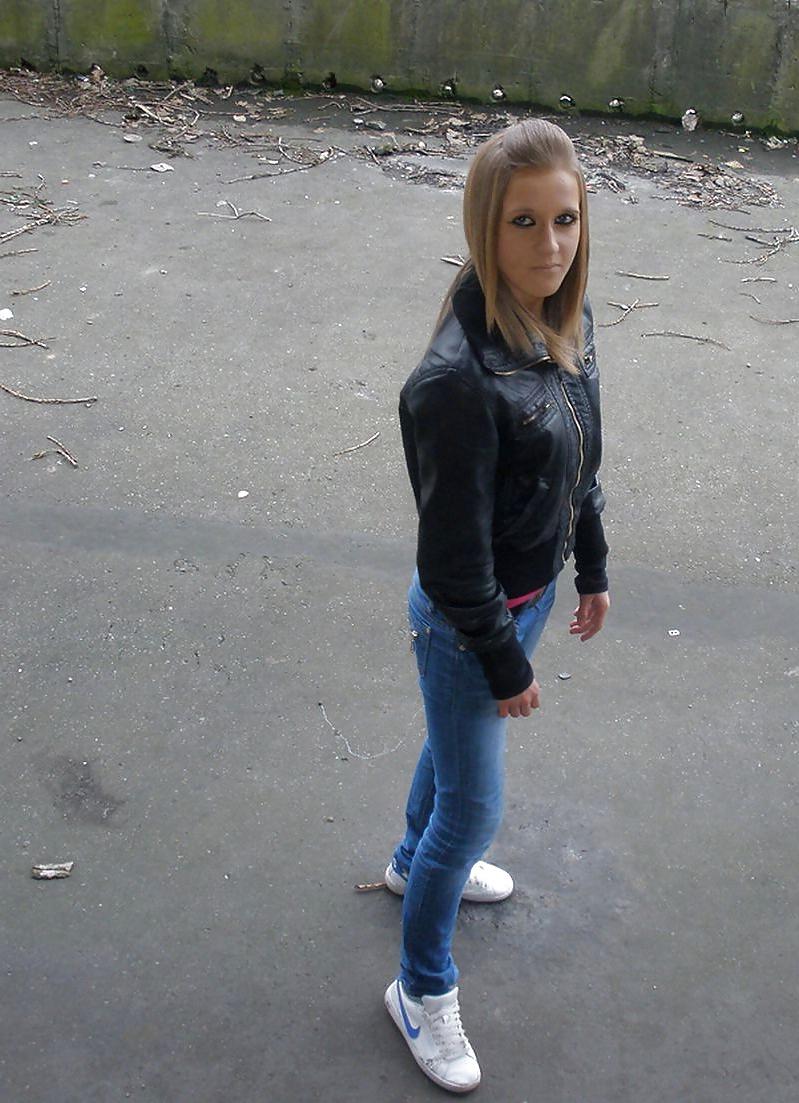25P Königinnen in Jeans LLXVII
