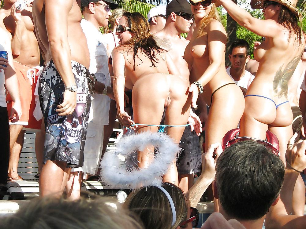 18P Public Viewing -279-