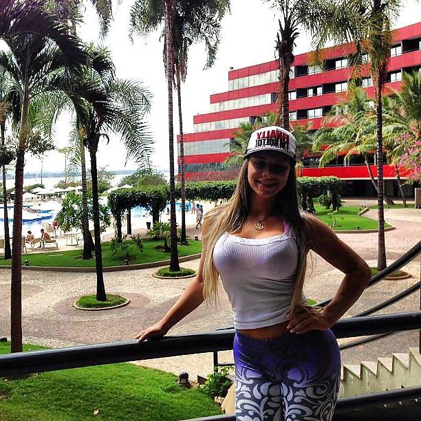 10P Brazilian Facebook Whore Lisa