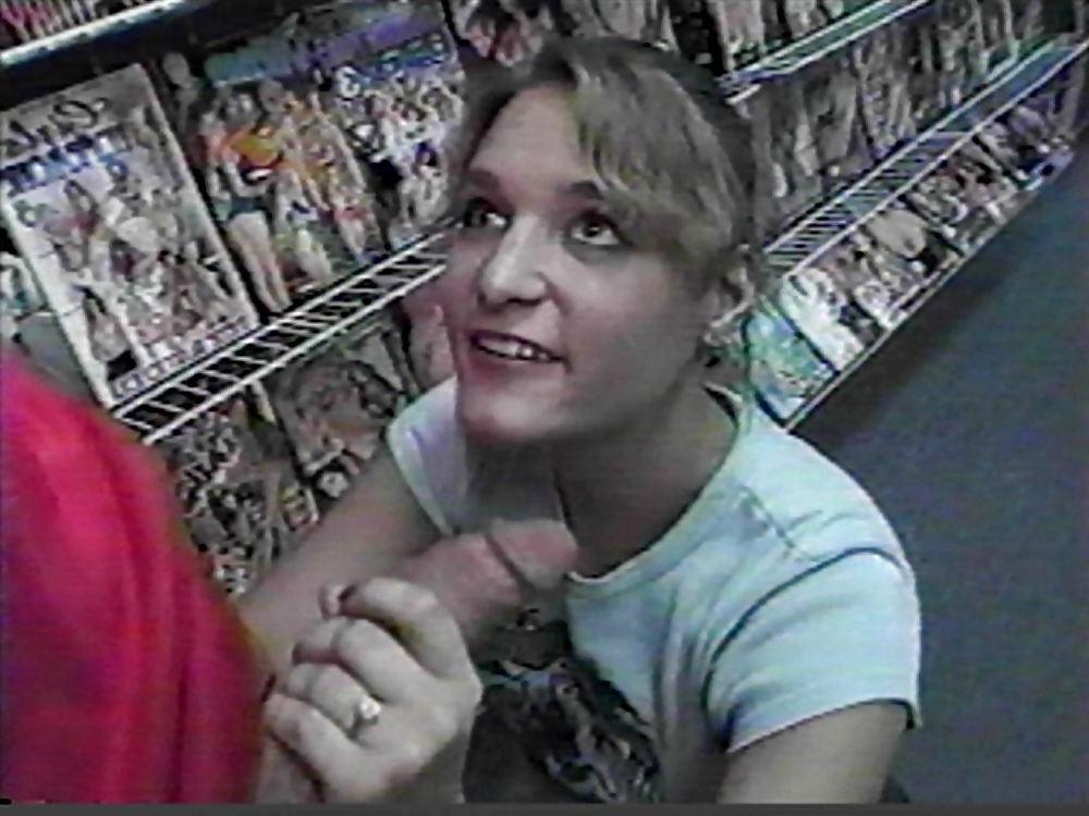 25P Porn Store Suck Off