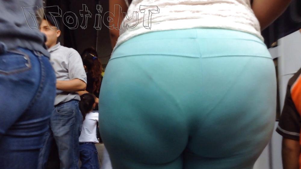 24P Culo gordo 2