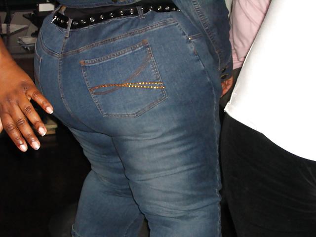 9P Thick Ass Mom