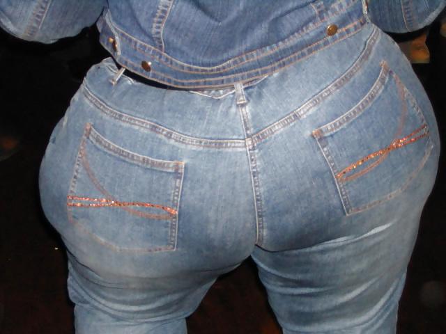 9P Thick Ass Mom