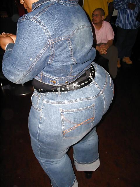 9P Thick Ass Mom