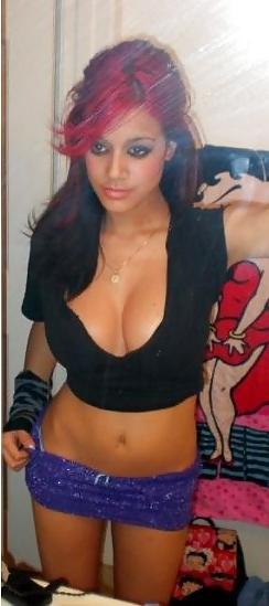 16P Stunning red head latina
