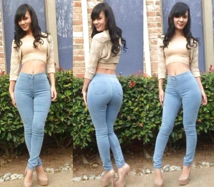 25P Girls in tight pants 3