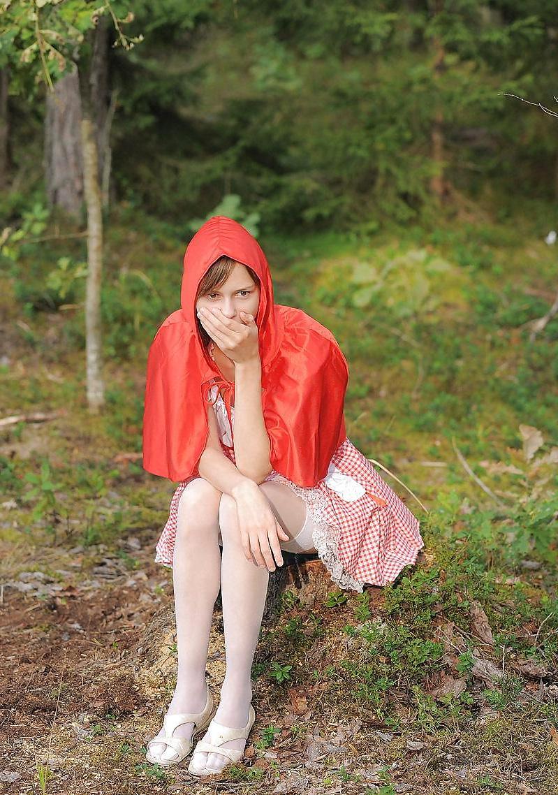 15P Beata Undine - Outdoor Fucked