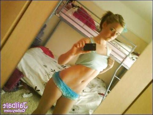 13P Sexy uk girl mirror