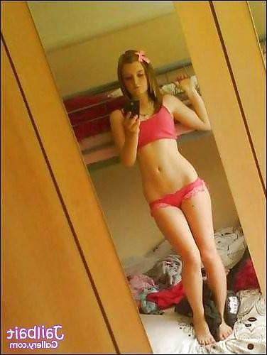 13P Sexy uk girl mirror