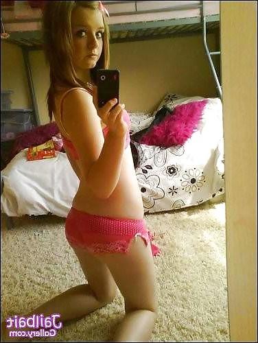 13P Sexy uk girl mirror