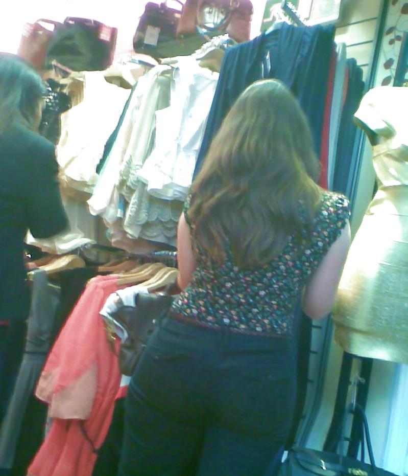 4P Sexy long haired brunette with BIG round ass in tight jeans
