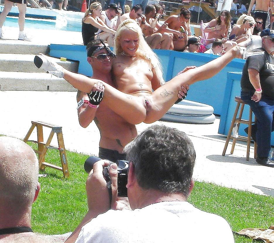 18P Public Show -474-
