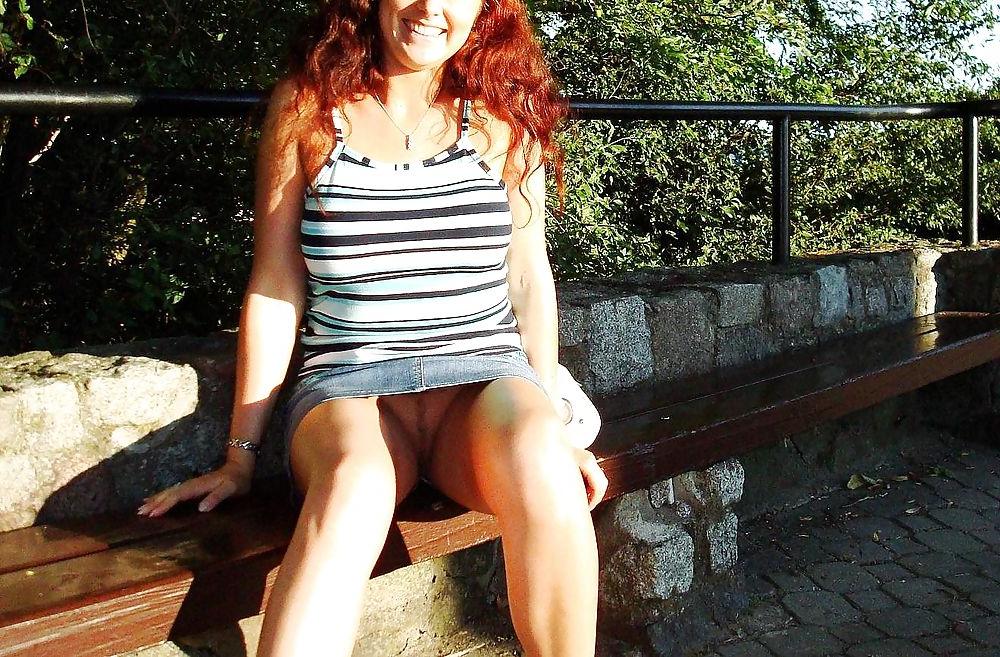 20P Public Nude 01