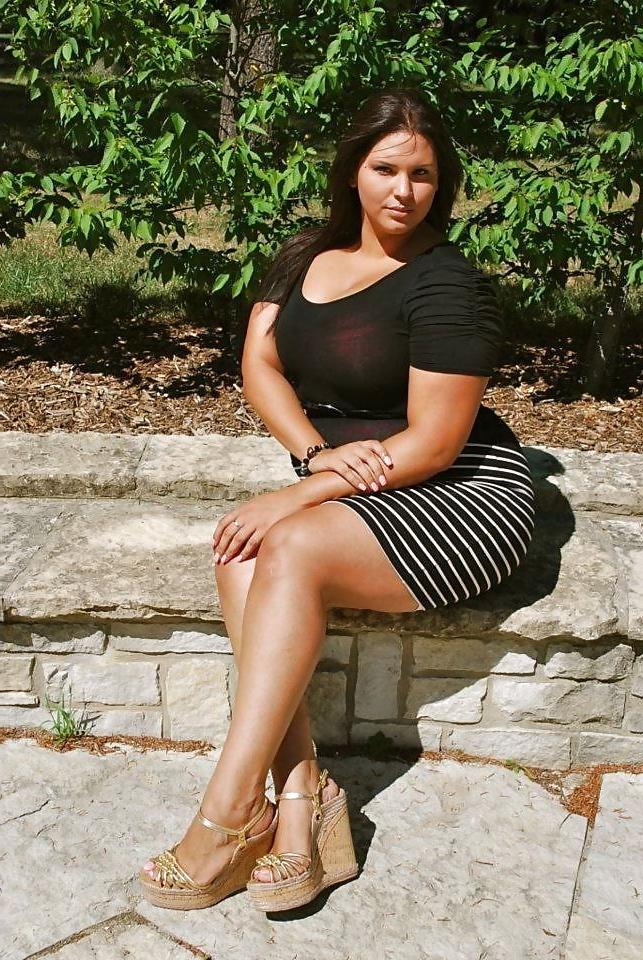 25P Curvy Beauties 56 Clothed Edition