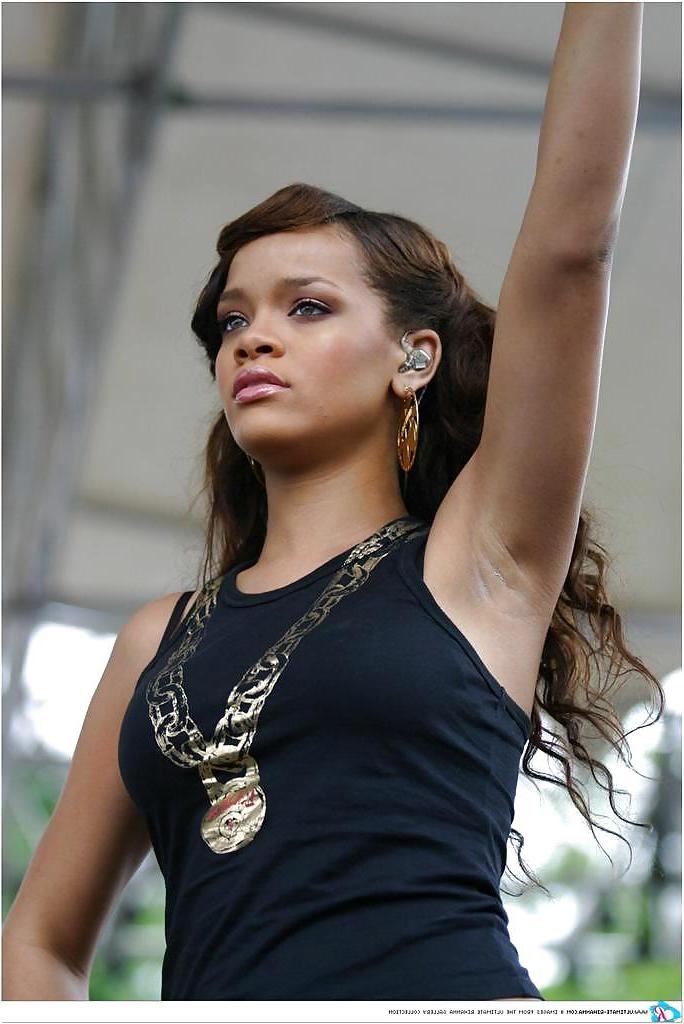 25P Celebrity armpit