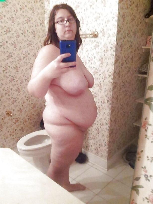 6P Fat girl and her ugly pussy 