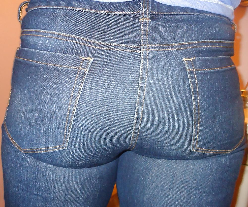 6P Wifes Ass In Jeans