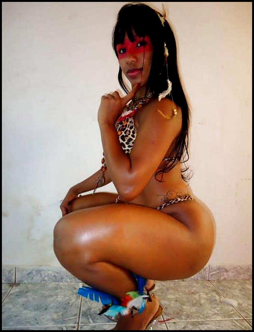 20P Delicious Beautiful Brunettes, Brazilian Viewing the pussy