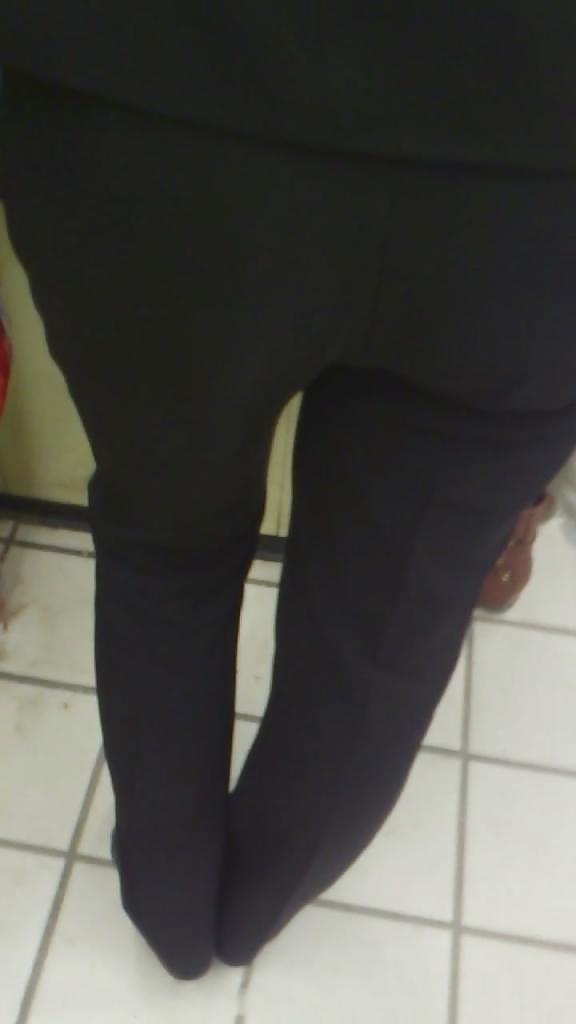 25P Chinese girls in public