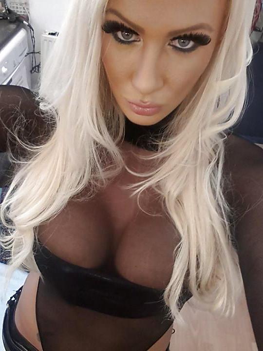 25P Bimbo Lucy Summers