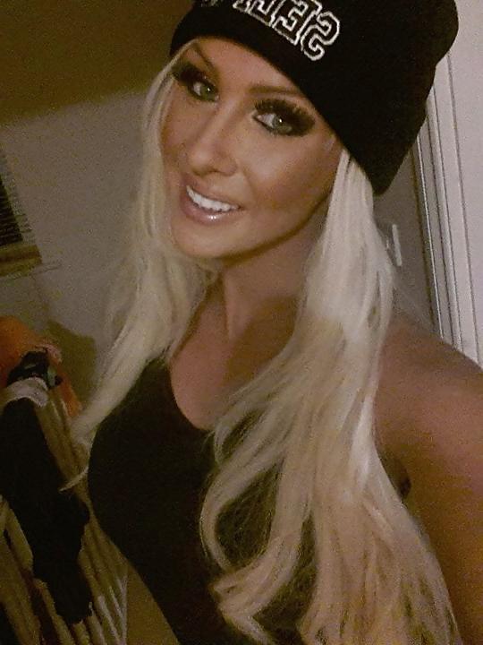 25P Bimbo Lucy Summers