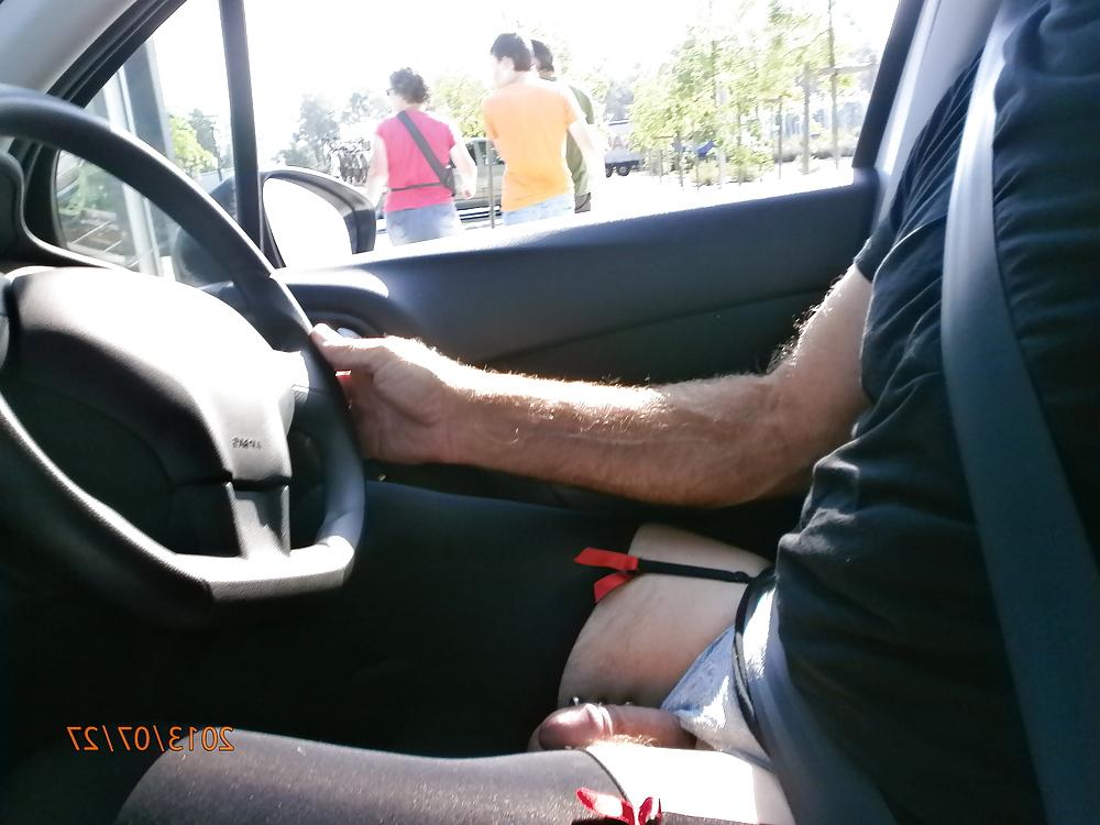 11P Exhib outdoor sexe public hanjob cum