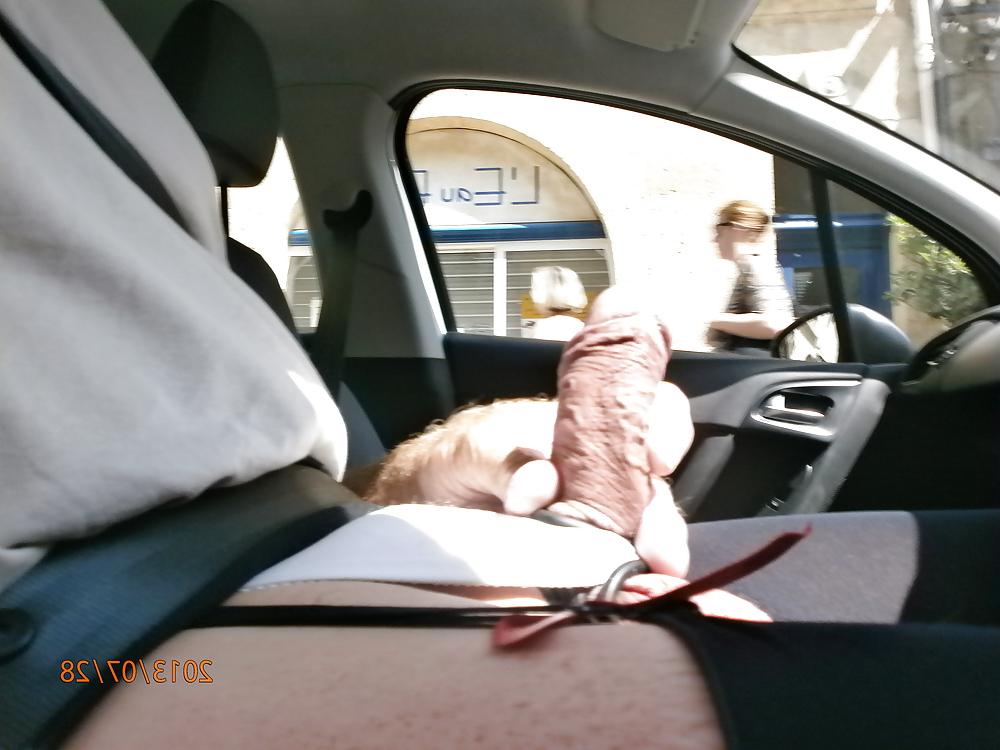 11P Exhib outdoor sexe public hanjob cum