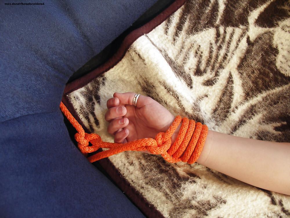 15P Bondage Les Play
