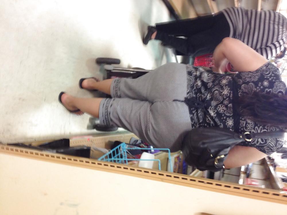 17P Thick asses walking by 