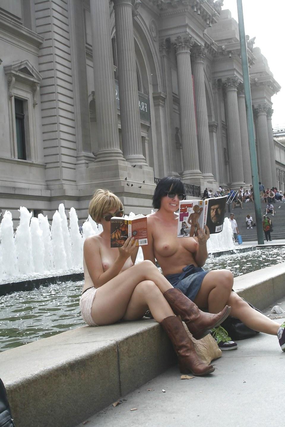 18P Public Viewing -347-
