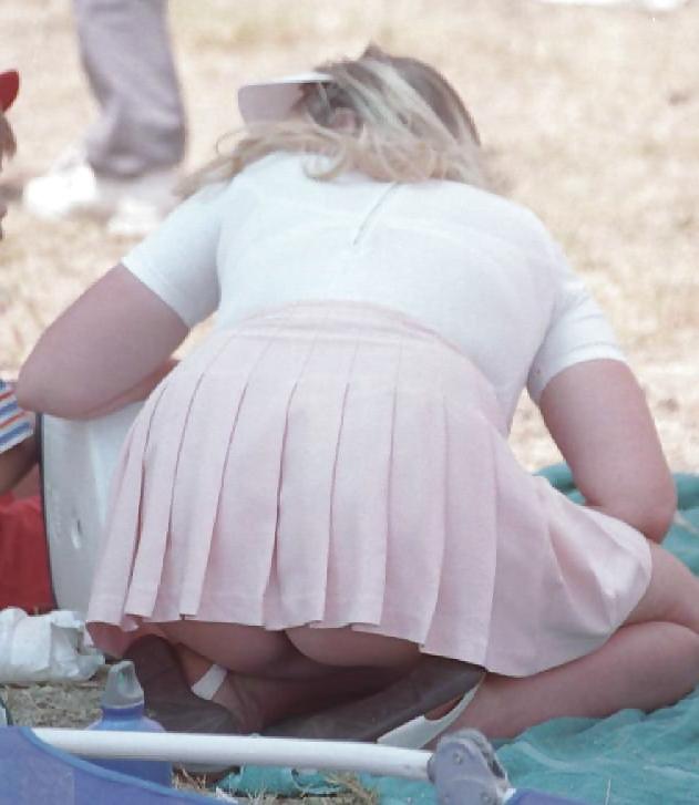 22P Outdoor pussy spy 4