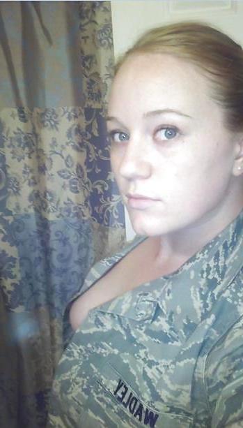25P Hot Military Women