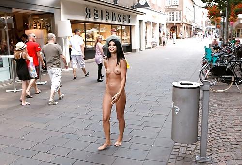 20P Public display 137
