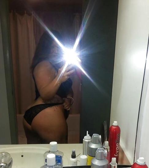 18P Thick white chick with fat ass