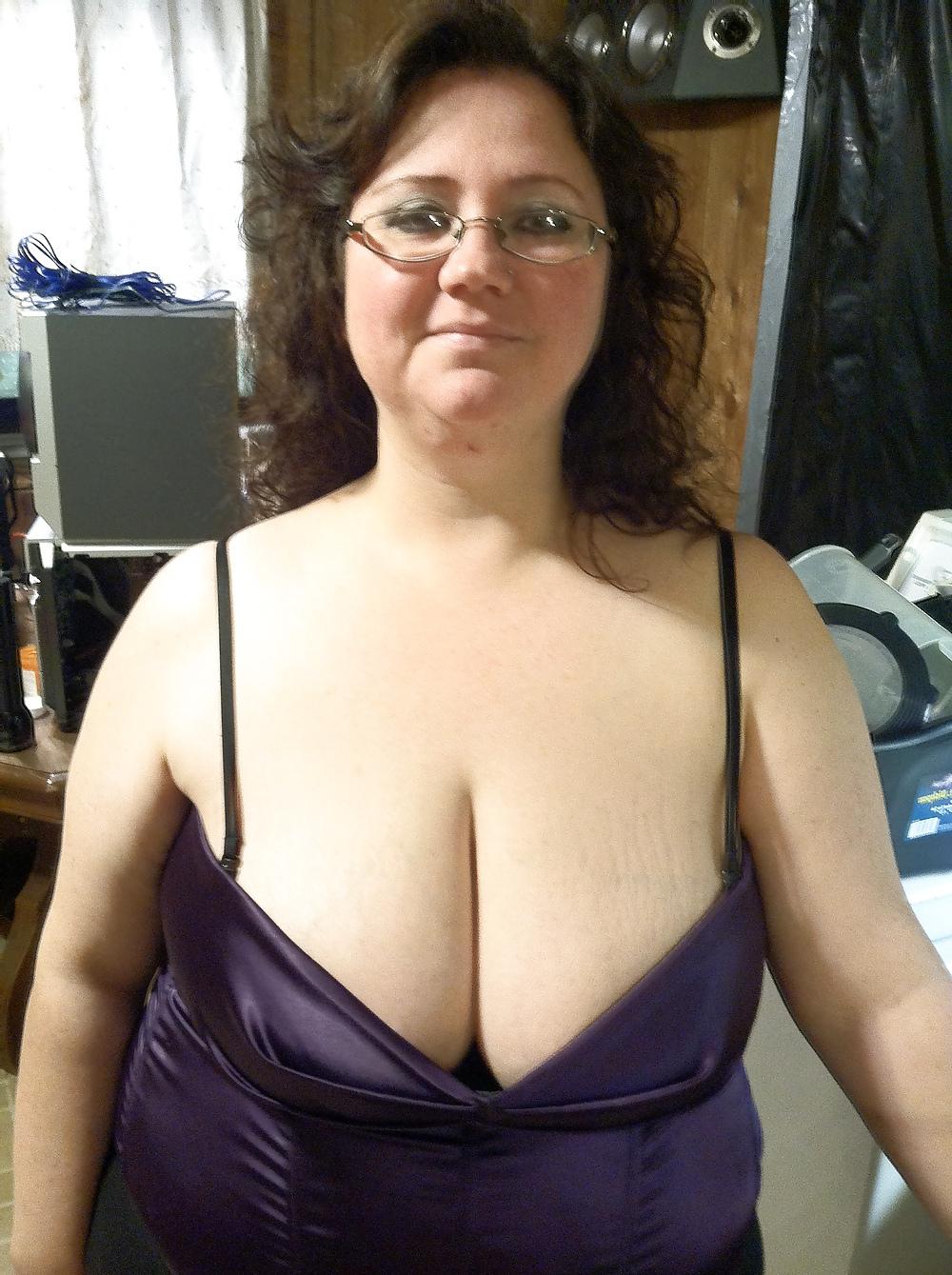 25P My Cock Gobbler Wifes Sexy Fat Feet