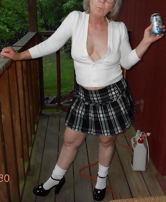 25P Gray Haired Whore 20130523