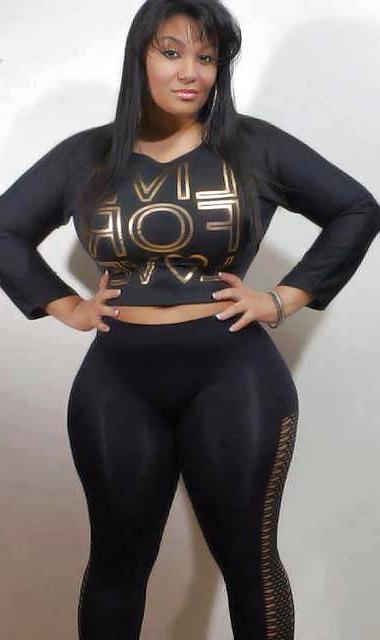 21P Thick Chicks