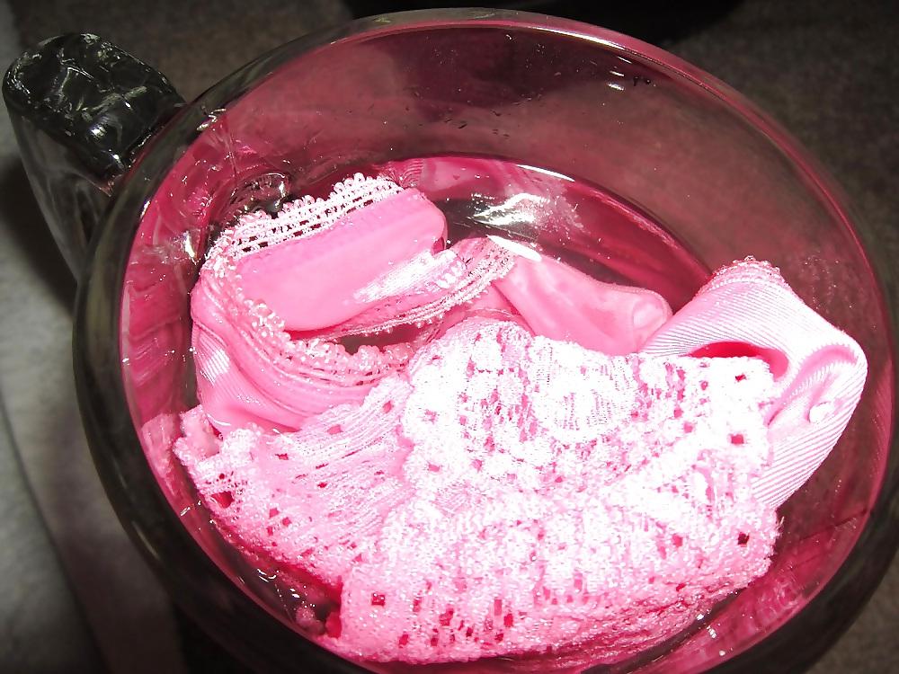 25P Pink Thong & Water Cumshot