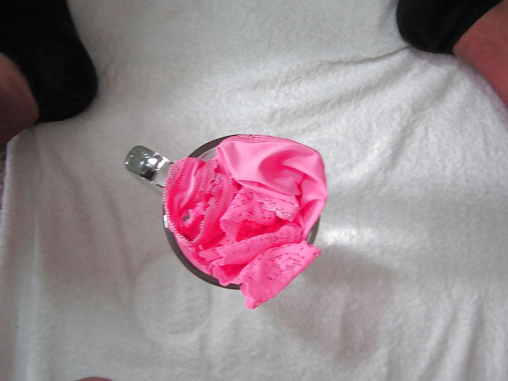 25P Pink Thong & Water Cumshot